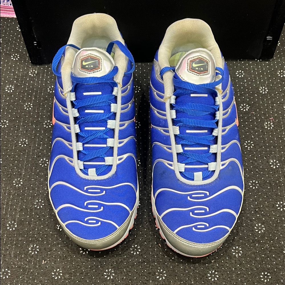 Nike Air Blue and Gray Wave Sneakers